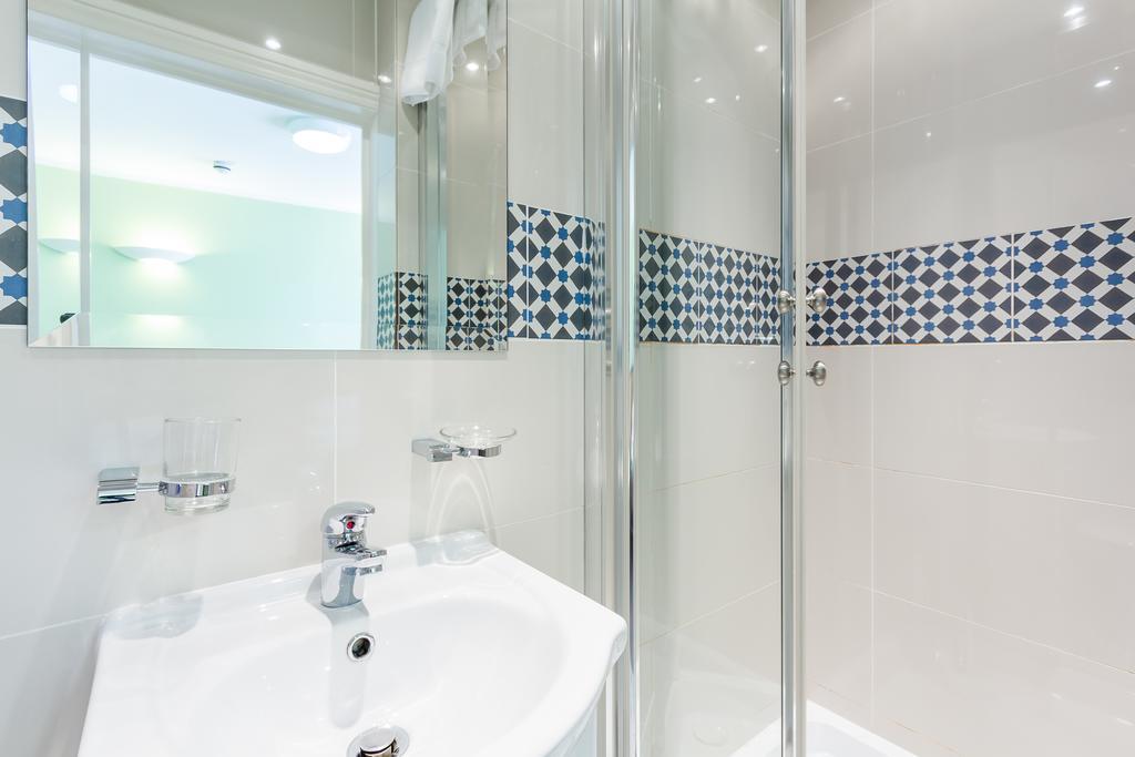 Gower House Hotel London Room photo